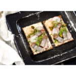 Mätismetanaa ja Ahti Juhlasilliä hapankorpun päällä